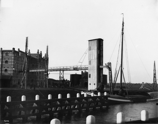 Een oude foto van de Cereolfabriek
